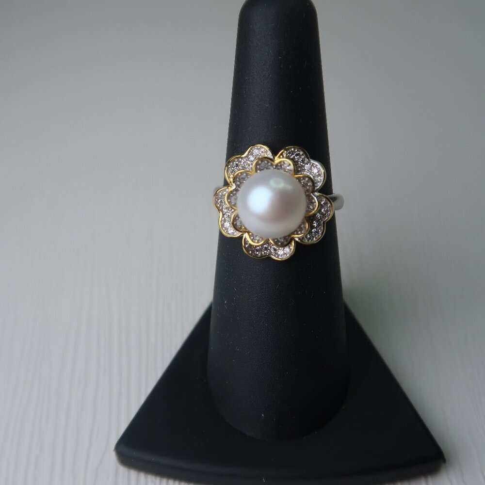 🌸✨Stunning White Freshwater Pearl Flower Ring 🌼✨